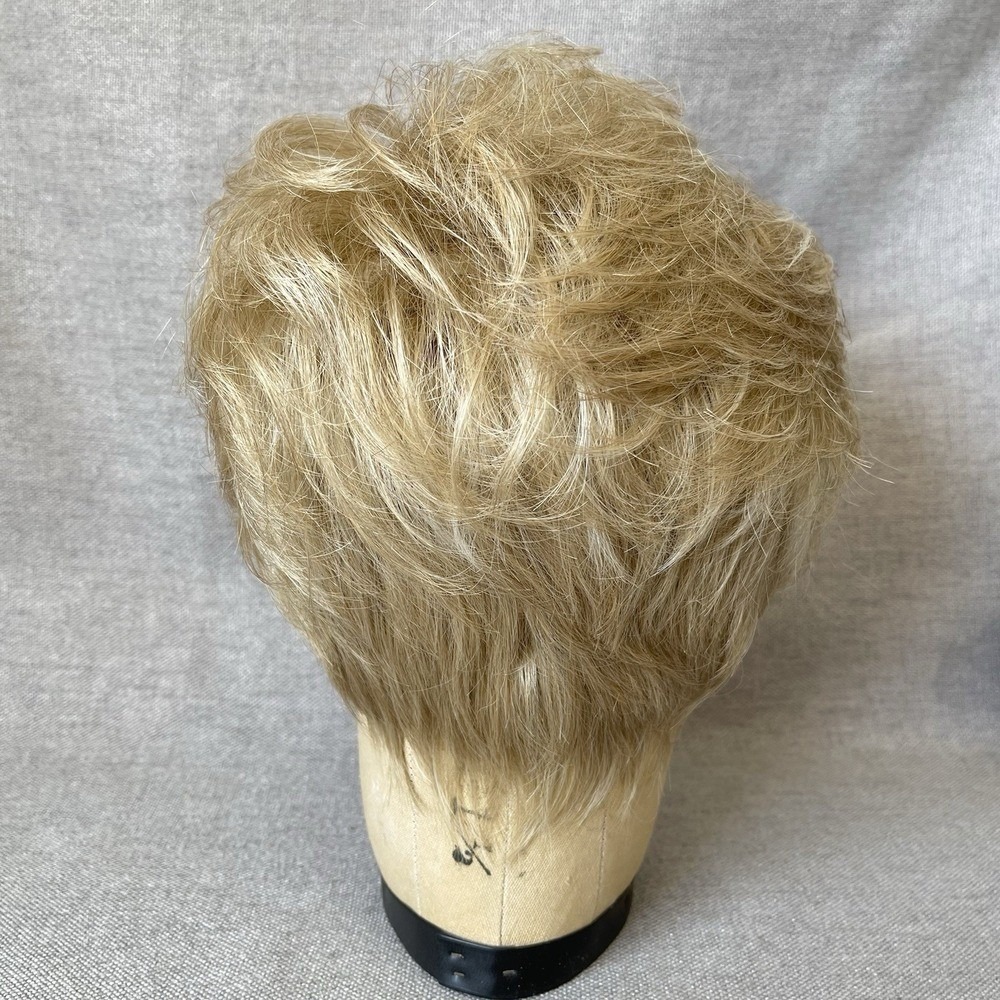Noriko Wig 1672N Eva CREAMY BLONDE Short Pixie Swept Fringe Bangs Tapered Nape - Picture 3 of 14